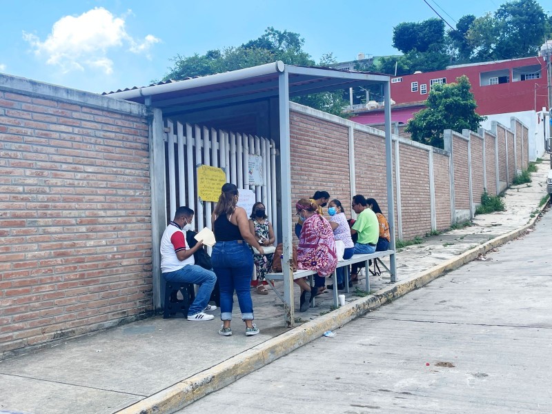 Suspenden clases en Tuxpan por manifestación magisterial