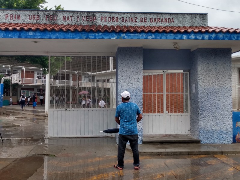 Suspenden clases escuelas de nivel básico Salina Cruz