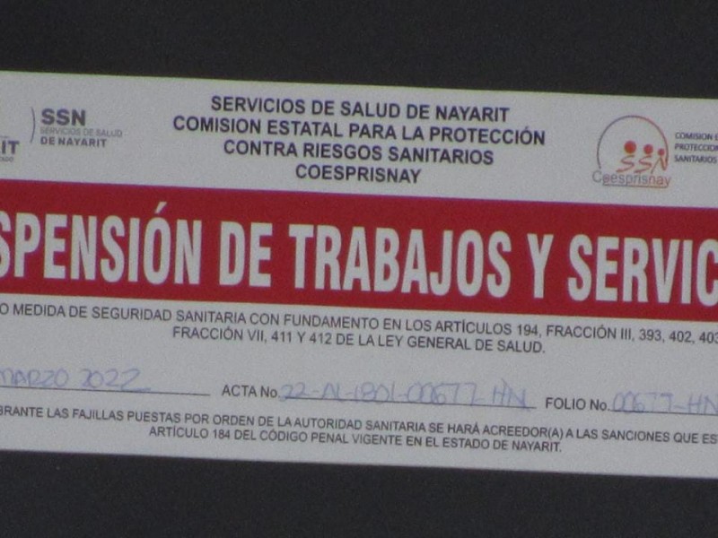 Suspenden clínica que negó atención a pacientes herida