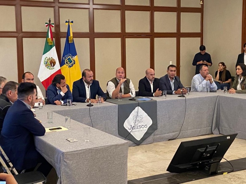 Suspenden eventos masivos y clases presenciales en Jalisco