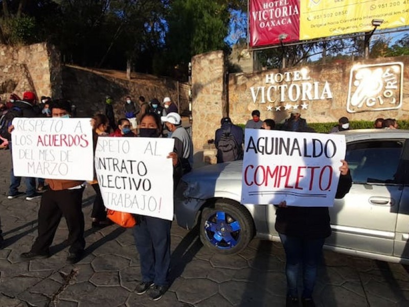Suspenden labores en hoteles de Oaxaca, exigen pagos de aguinaldo