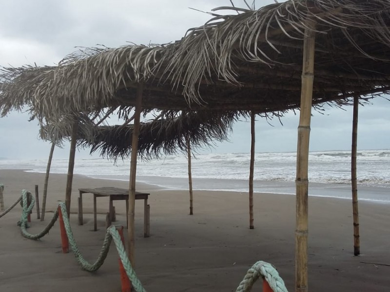 suspenden labores restaurantes de la playa