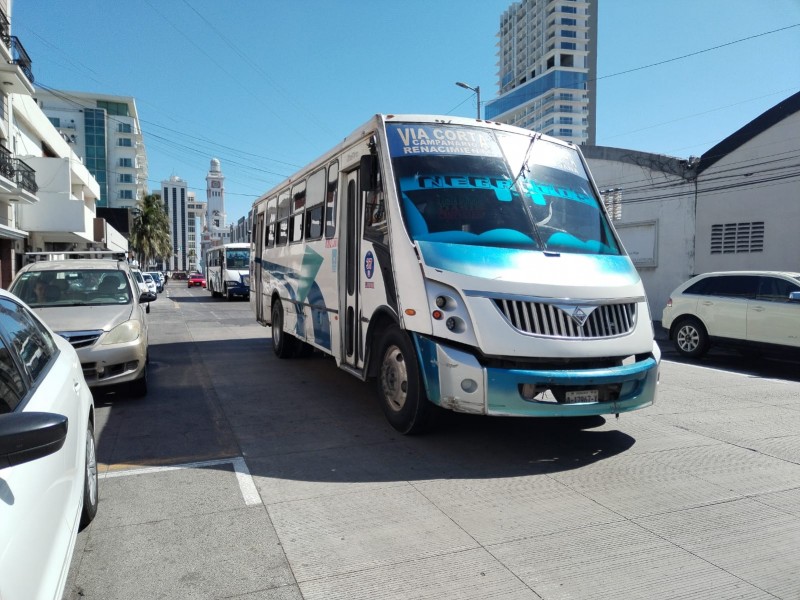 Suspenden paradas de autobuses en centro historico
