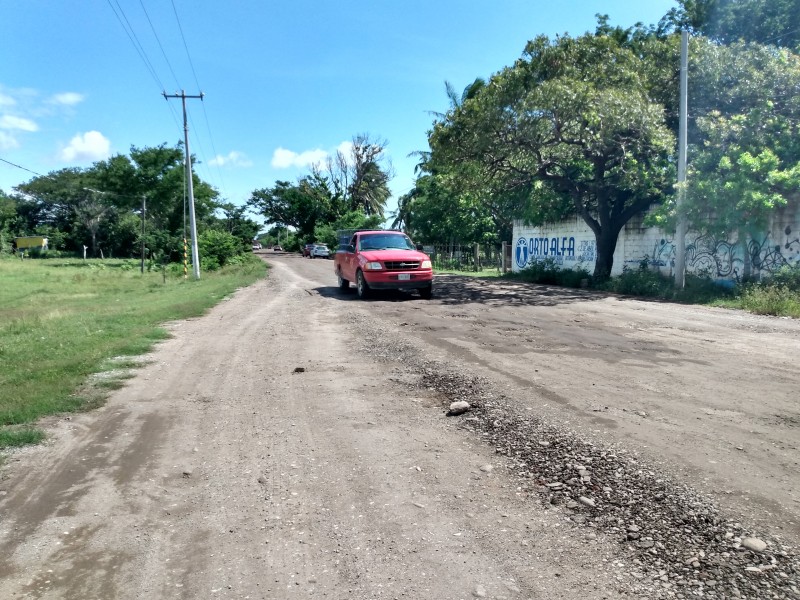 Suspenden rehabilitación de la carretera por lluvias