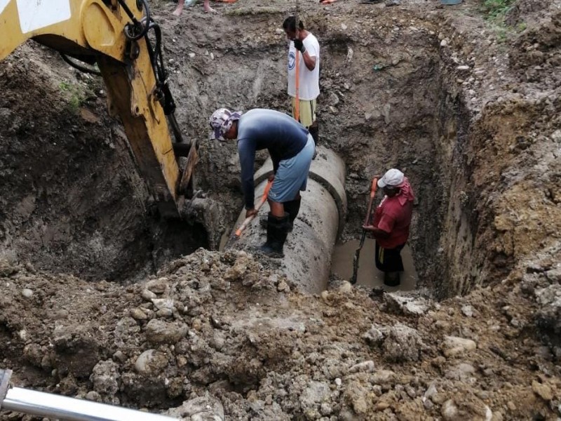 Suspenden servicio por reparación de fuga en Higueral