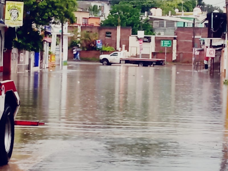 Suspendieron clases por lluvias en Tuxpan