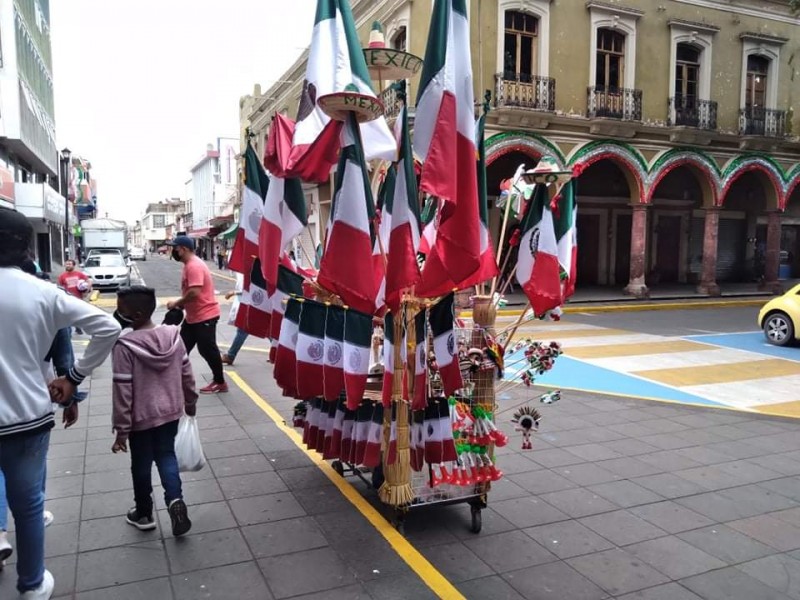 Suspensión de festejos patrios golpea economía de comerciantes no establecidos