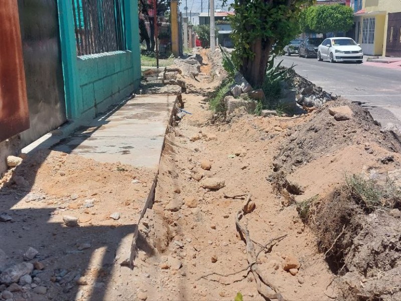 Sustituyen tramo de red de agua potable en SJR