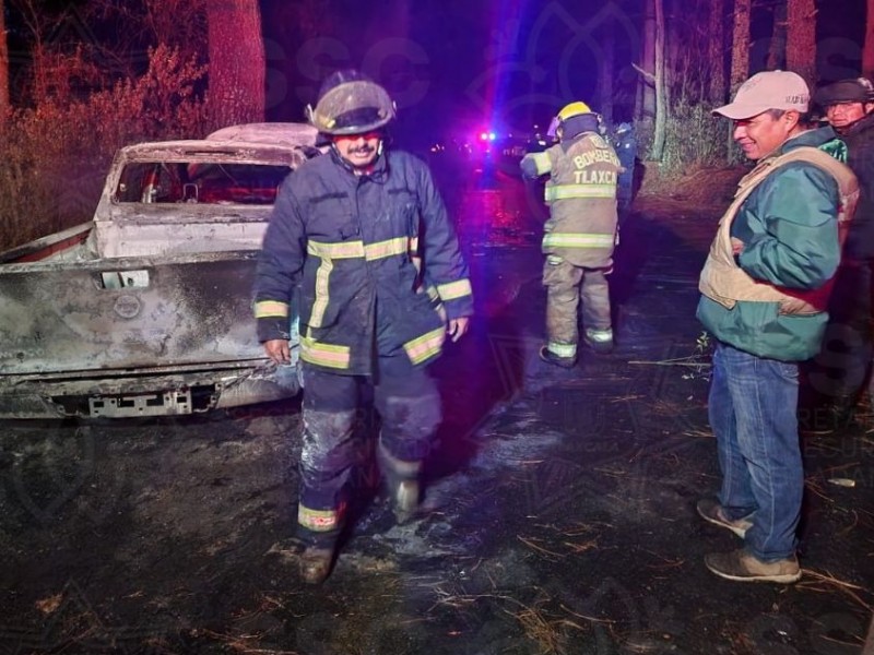 Talamontes queman camioneta tras ser descubiertos