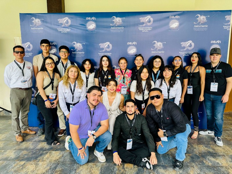 Talento UES  destaca en congreso internacional de investigación científica