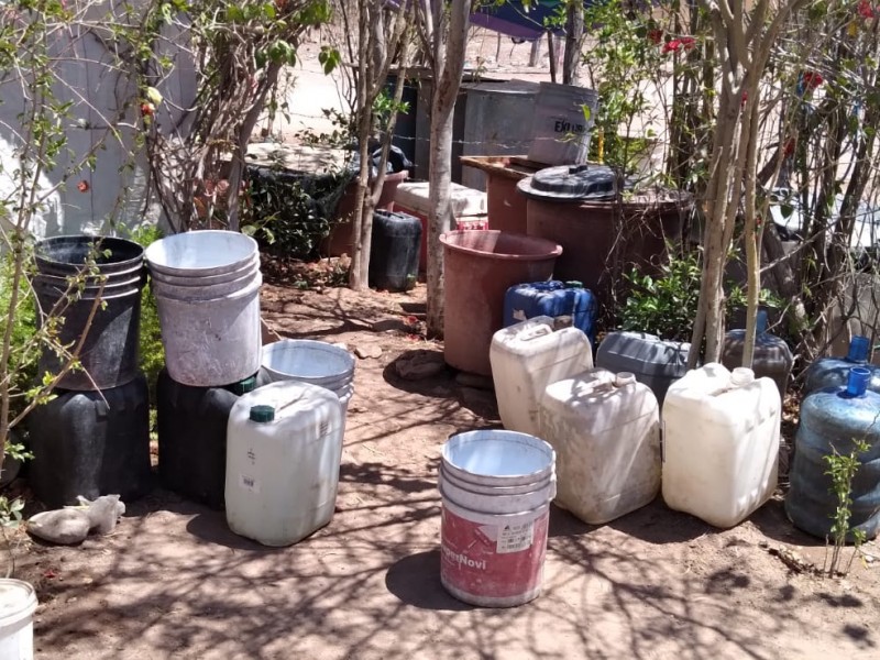 Tandeos y pipas con agua, promesa incumplida para el Oriente