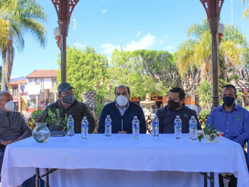 Tangancícuaro firma convenio fitosanitario para el manejo de residuos tóxicos