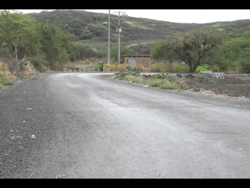 Tapan baches pero se vuelven a formar