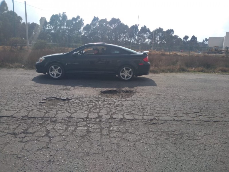 Tapan y se destapan baches en Buenaventura