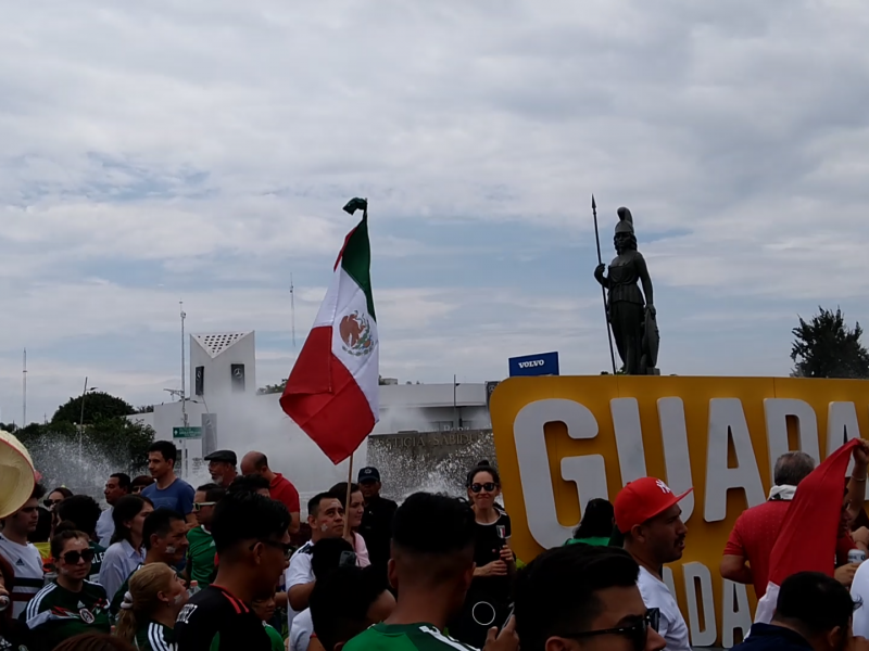 Tapatíos festejan triunfo de Selección en La Minerva