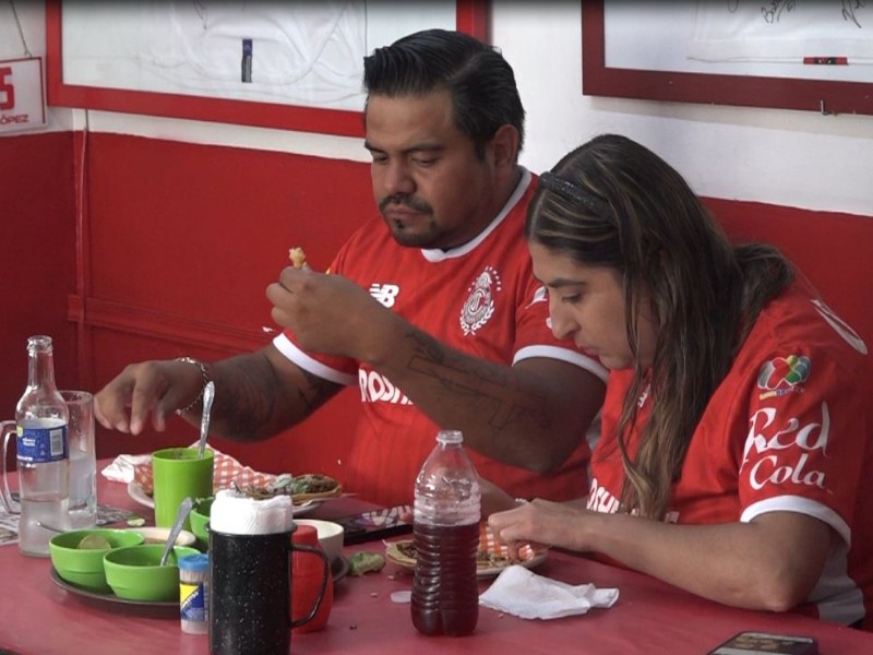 Taquería toluqueña regaló tacos por campeonato de los 