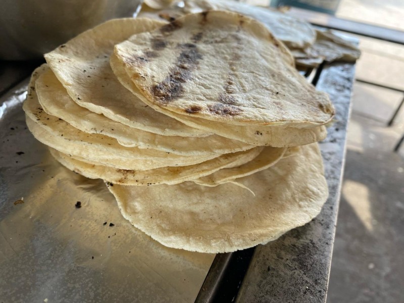 Taquerías de Los Mochis recienten aumento de la tortilla