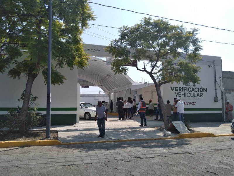 Tardanza y pésimo servicio en Centro de Verificación Xochipilli