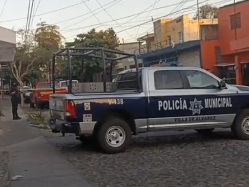 Tarde violenta: 5 muertos y abandonan restos humanos en Comala