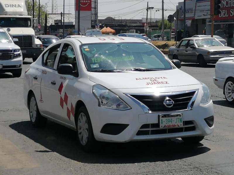 Taxi colectivo deja pérdidas millonarias a transporte público