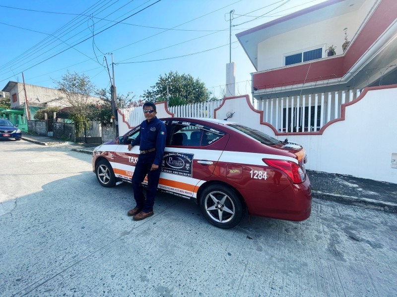 Taxis con doble carga de trabajo por temporada decembrina