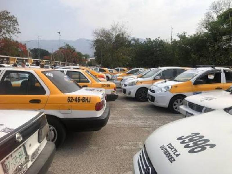 Taxistas contra Didi en aeropuerto Ángel Albino Corzo