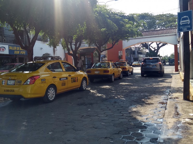 Taxistas de Armería temen por su seguridad