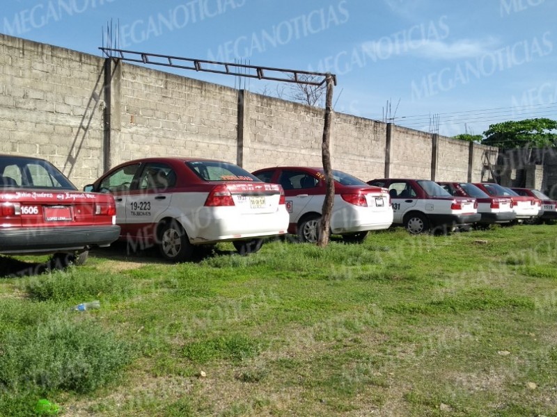 Taxistas de Espinal retienen unidades del Sitio Juárez