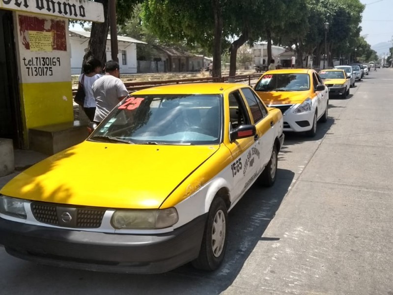 Taxistas de Ixtepec aumentarán costo de pasaje