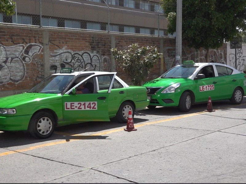 Taxistas de León trabajan con miedo