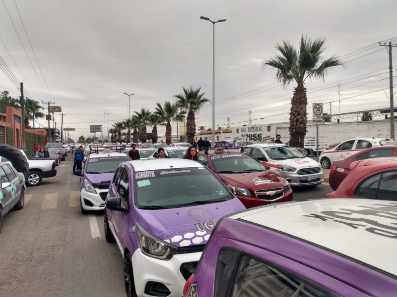 Taxistas pierden oportunidad para actualizarse