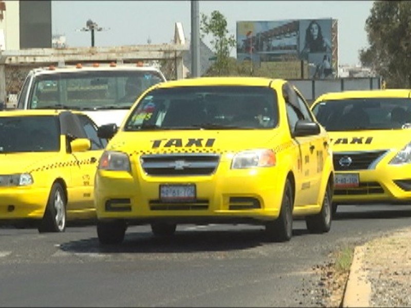 Taxistas desconocen como se aplicará el taxímetro