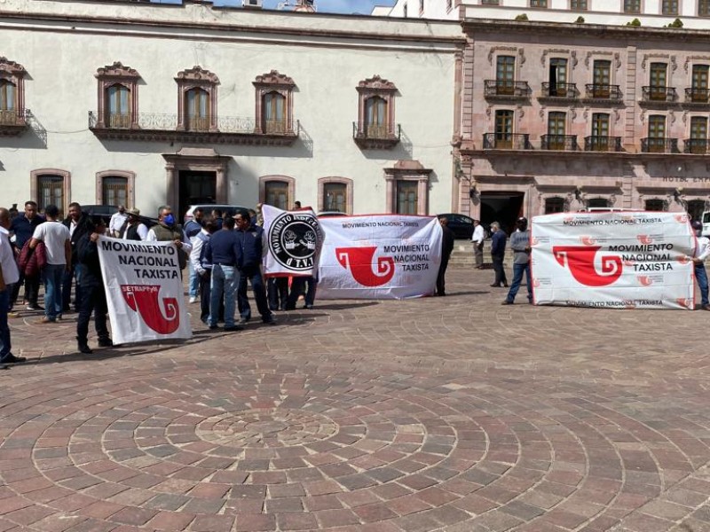 Taxistas en búsqueda de claridad y acuerdos con gobierno