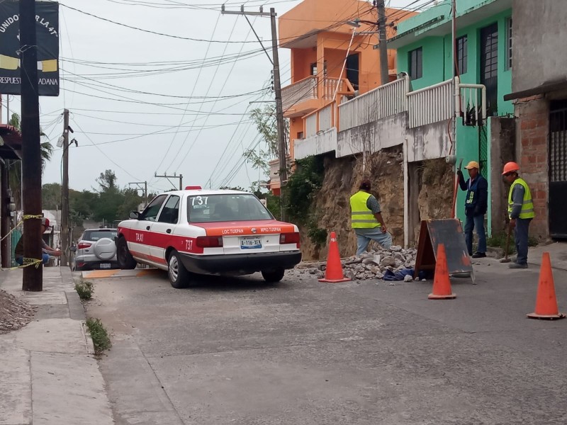 Taxistas en contra de colocación de tope en la Anáhuac