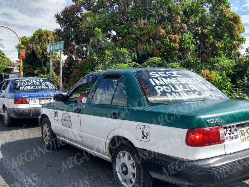 Taxistas en Tehuantepec piden salida de Policía Vial