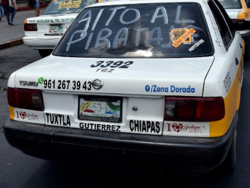 Taxistas exigen operarivos contra el pirataje