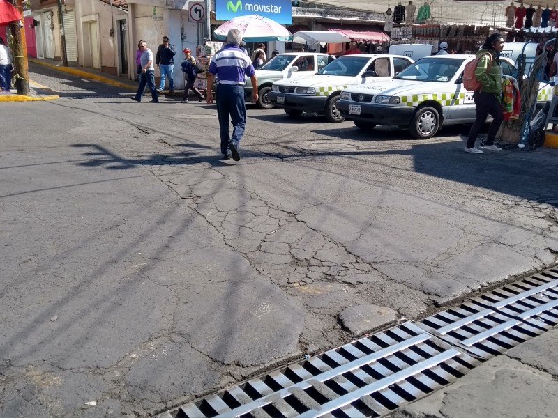 Taxistas impiden tránsito en Ocoyoacac