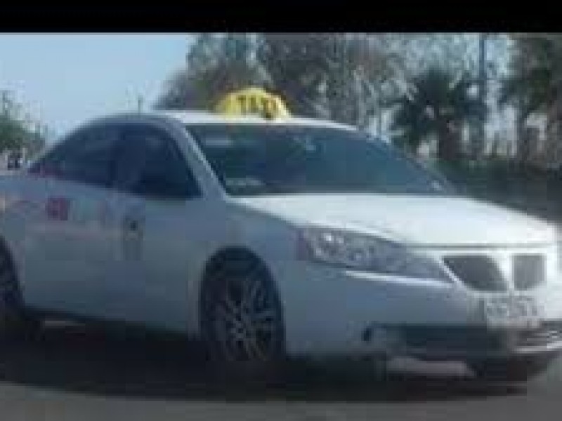 Taxistas irrumpen normas de la delegacion de transporte estatal
