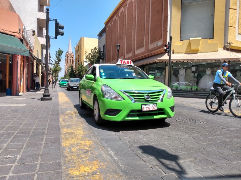 Taxistas más que tener ingresos empiezan acumular deudas