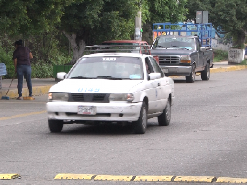 Taxistas no incrementan servicios en temporada de verano