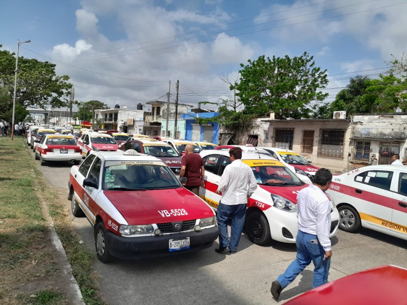 Taxistas no quieren trabajar de noche en Veracruz por asaltos