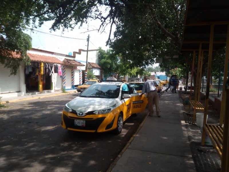 Taxistas no respetan el tarifario