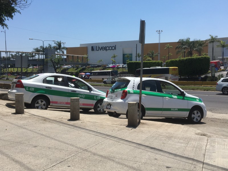 Taxistas proponen botones de alerta ante inseguridad