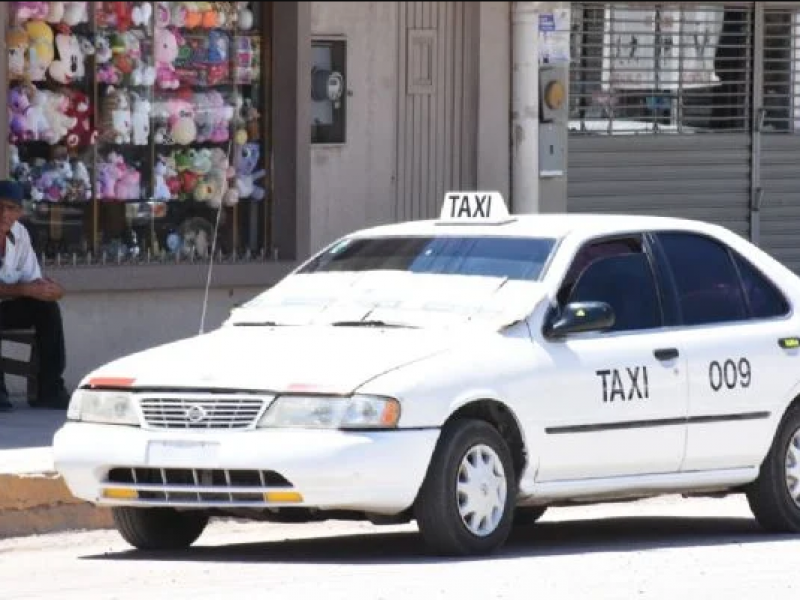 Los taxis ganan; aprovechan la crisis del transporte urbano