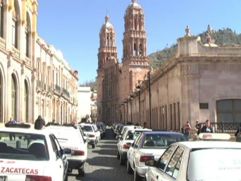 Taxistas sostienen exigencia para regulación de Uber