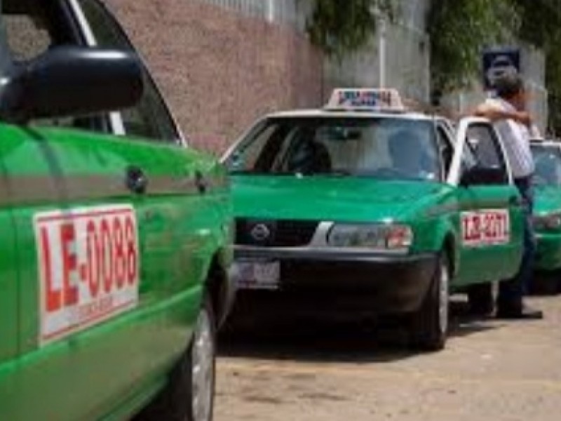 Taxistas un grupo vulnerable por el traslado de pasaje covid