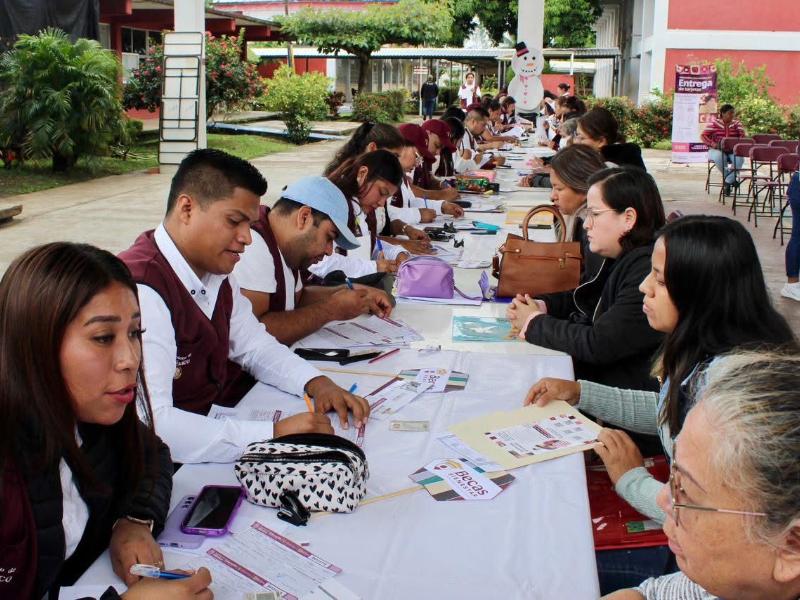 ¿Te inscribiste a la Beca Benito Juárez? En noviembre entregarán tarjetas