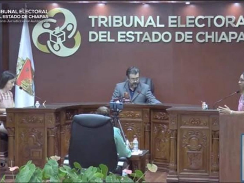 TEECH revoca sanción del IEPC contra Mariano Diaz Ochoa