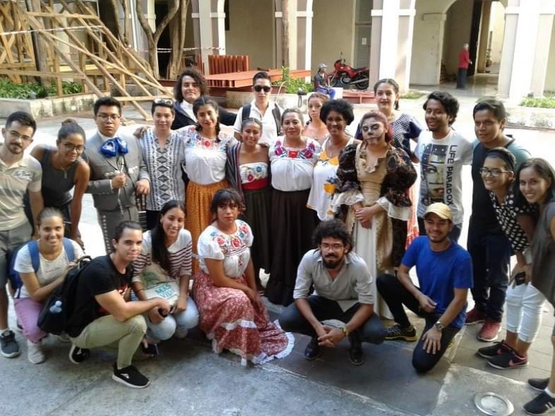Tehuacán sin espacios para el arte teatral