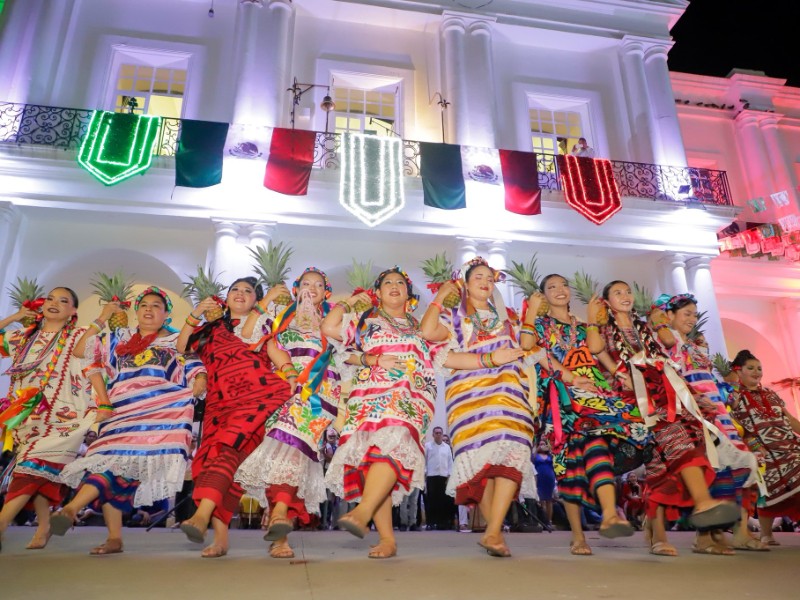 Tehuantepec celebró el Grito de Independencia con evento cultural y música